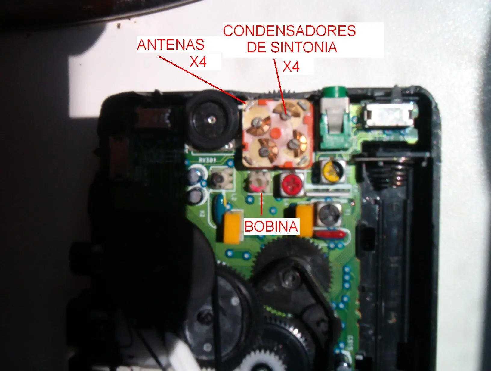 Escuchar a los controladores aereos con una radio fm