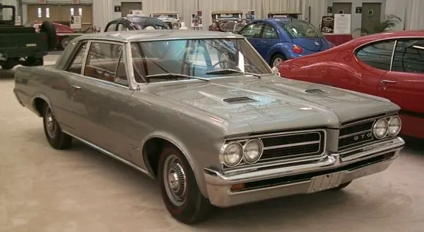 Muscle Car (Pontiac GTO) Historia + Fotos