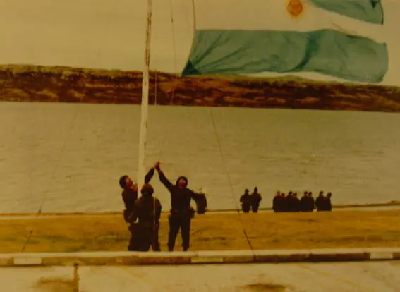 Por la Patria - No nos quedemos sin nada - Entra....ARG