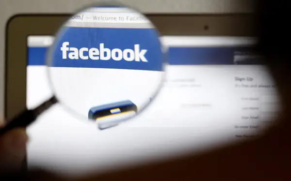 'Stalkers': ¿Por qué la gente espía a sus 'ex' por Facebo