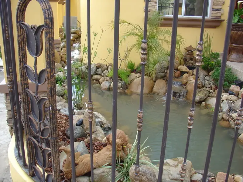 Como hacer una cascada con arroyo