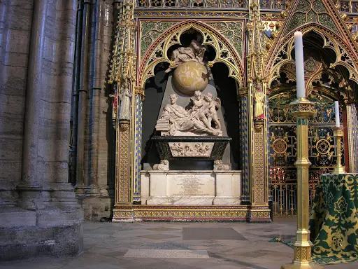 10 Fascinantes Tumbas en el mundo