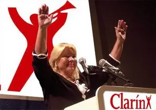 Quién se cree que es Carrió ? ni siquiera tiene memoria