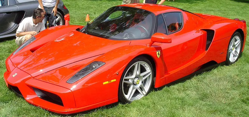 Autos que deberías manejar 1. Ferrari Enzo