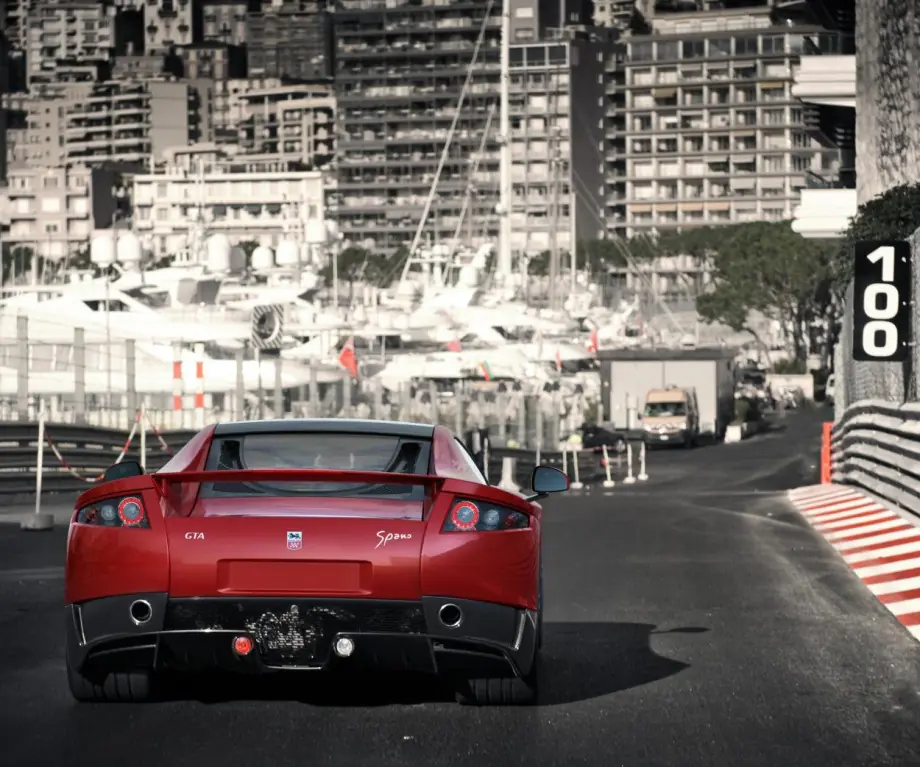 8.4l V10