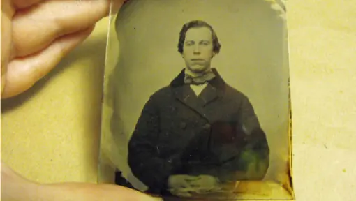 ¿John Travolta y Nicolas Cage, viajeros del tiempo?