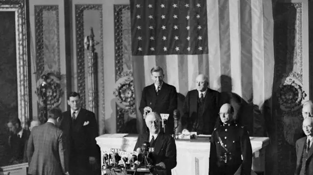 EE.UU: Cientos de guerras, 11 autorizadas.