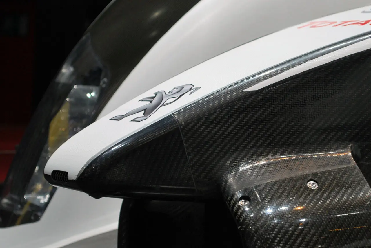 peugeot 908 hybrid4