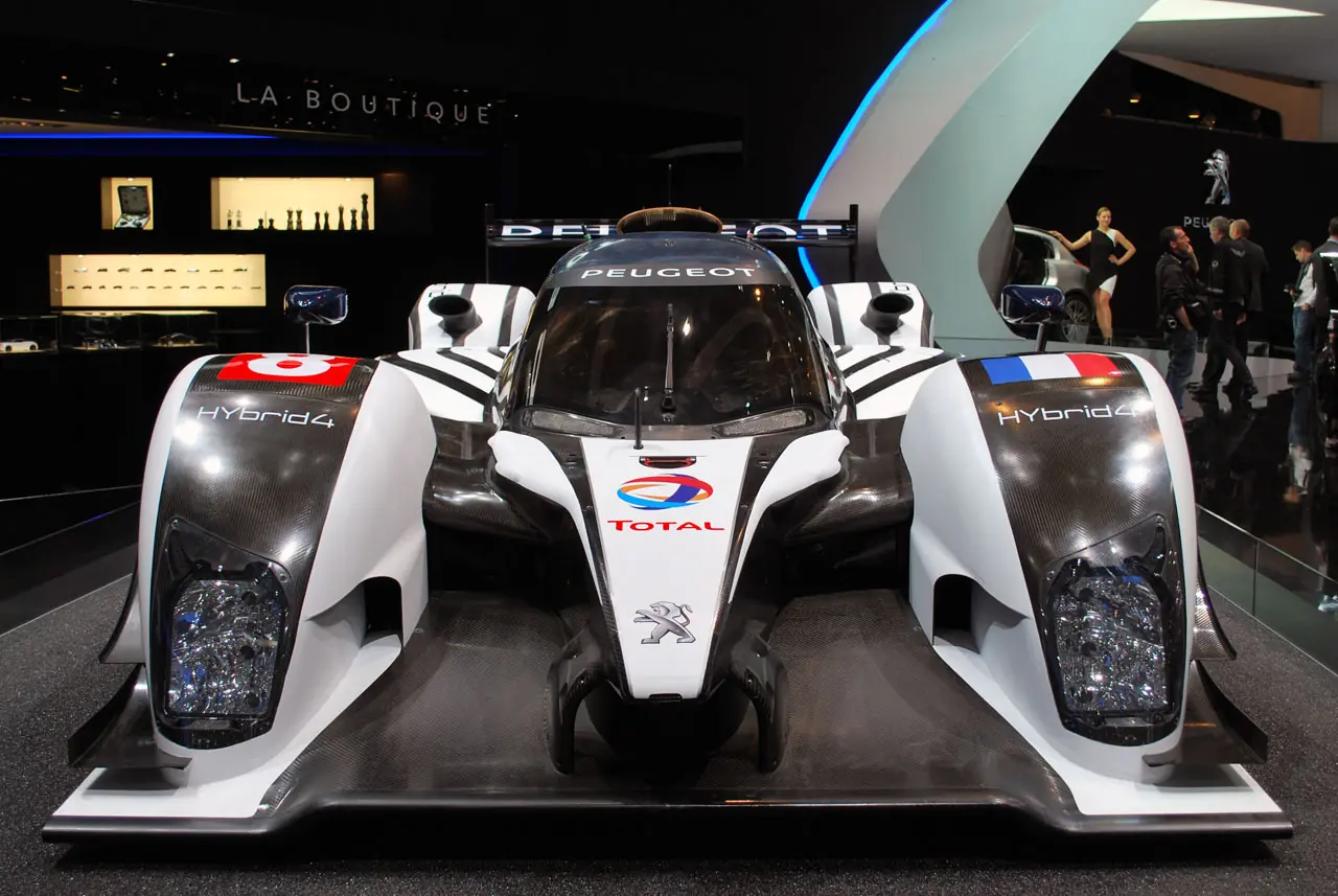 Peugeot 908 HYbrid4!!