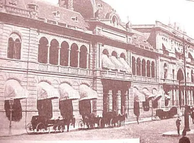 av de mayo