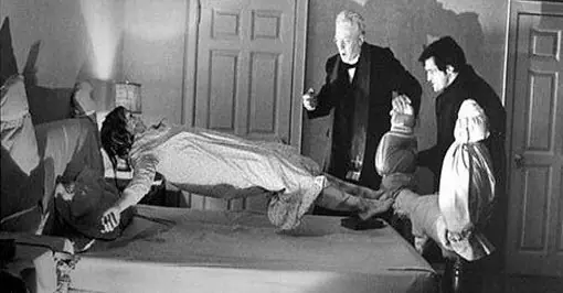 Una iglesia ofrece un servicio de tele-exorcismo