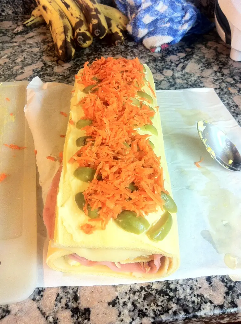 Receta para preparar arrolladito (pionono) de jamon y queso