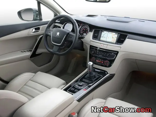 Peugeot 508 y 508 SW (2011)
