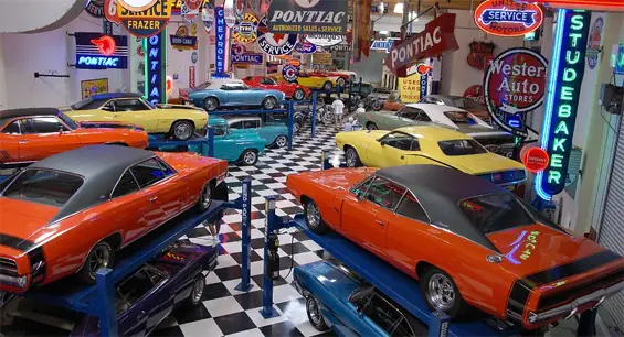 Garages' Hot Rod