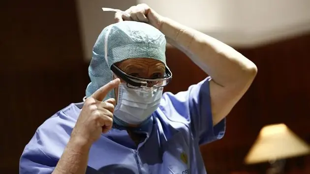 Médicos españoles realizaron la primera operación
