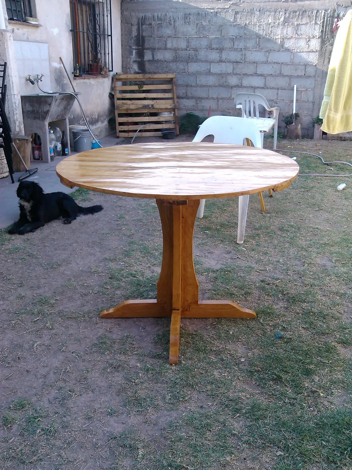 Hice una mesita con madera de pallets!!
