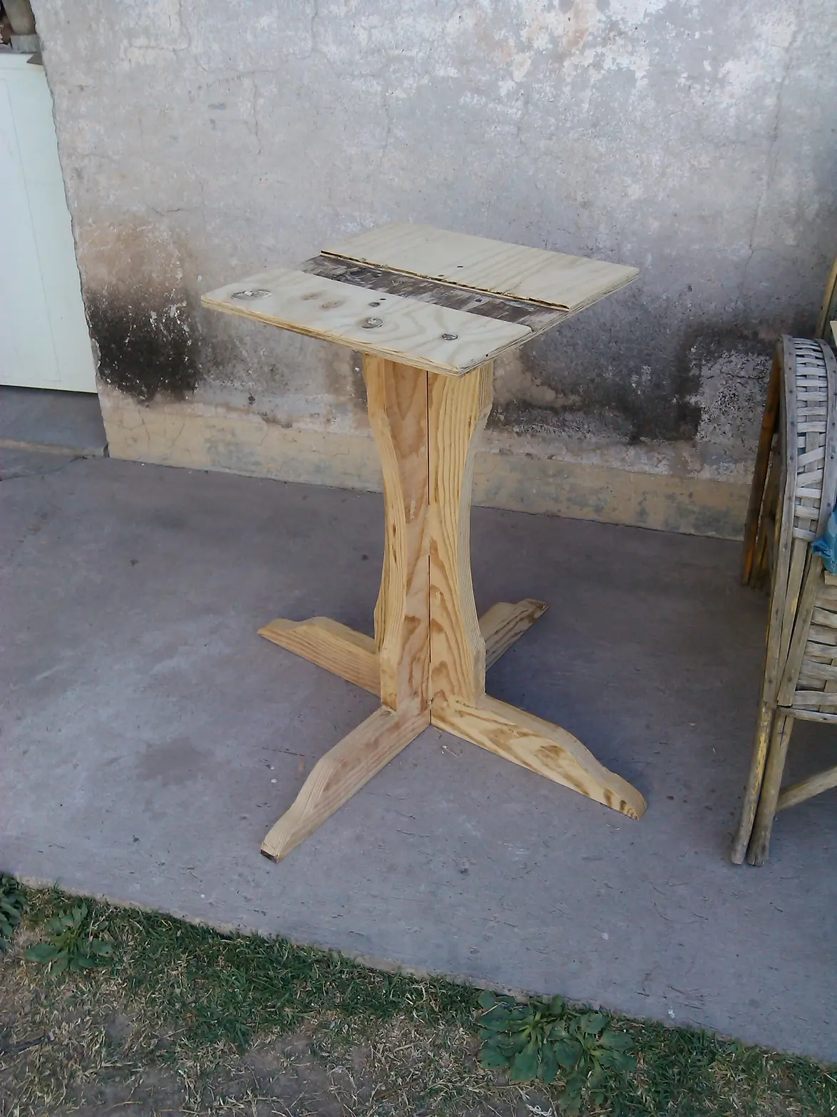 Hice una mesita con madera de pallets!!
