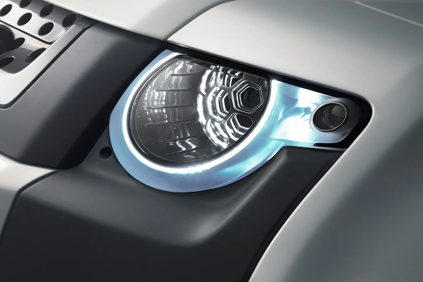 land rover dc100 concept