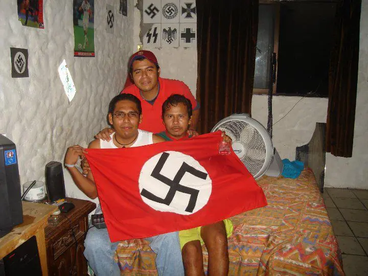 Mi hijo es Nazi y Gay ¿Que hago?