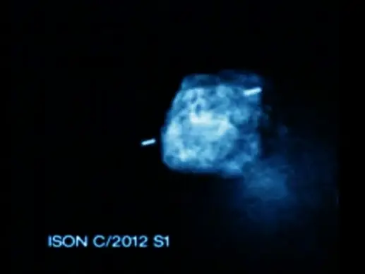 El cometa Ison escoltado por naves espaciales extraterrestre