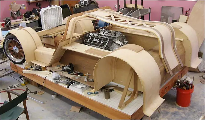 Automoviles de tamaño real de Madera