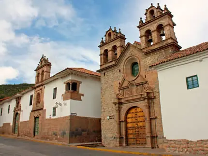 Hoteles de la Iglesia Católica: Negocio Millonario