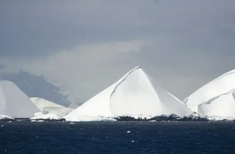 Sorpresa total: ¿hallaron pirámides en la Antártida?
