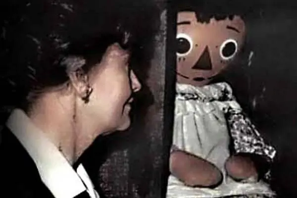 Annabelle, la muñeca diabólica, un caso real y espeluznant