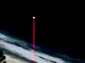 OVNI emitiendo rayos en Lituania