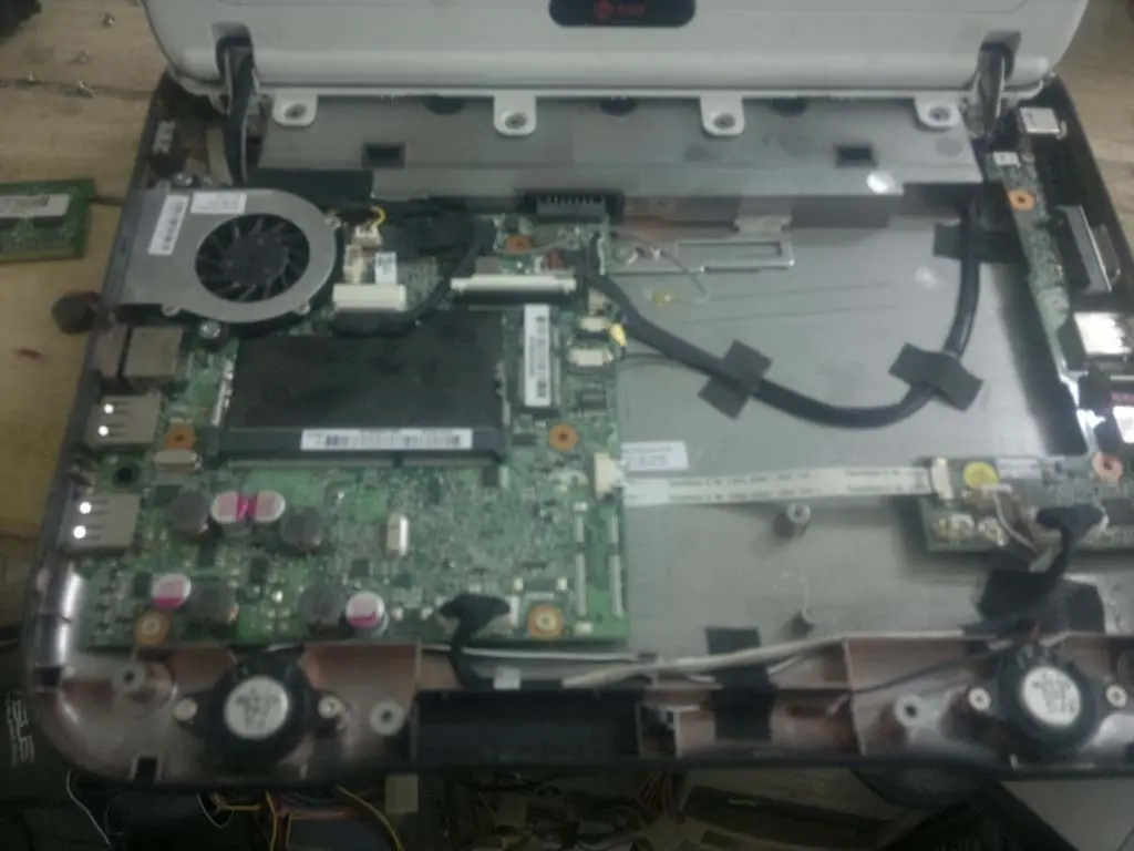 desarmar netbook