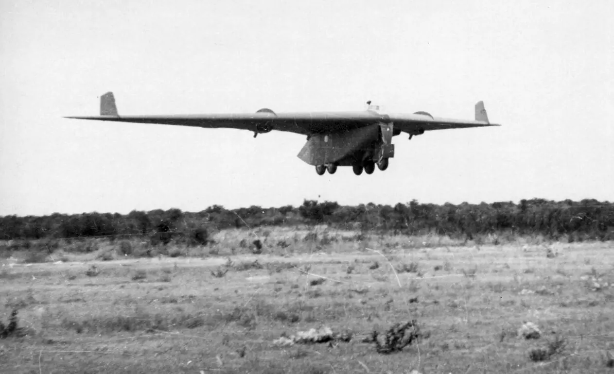 aviones olvidados argentinos, el IAME  IA 38