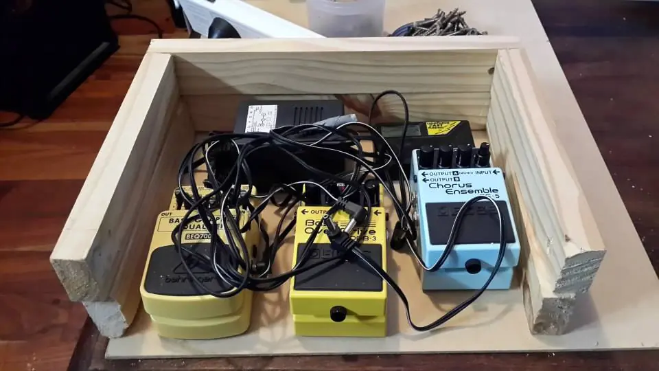 caja de pedales