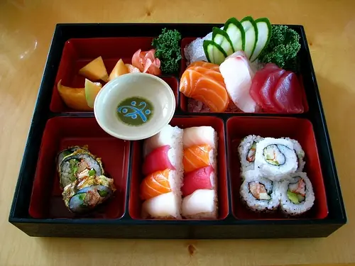 te gusta el sushi? solo conoces esa comida de japon?