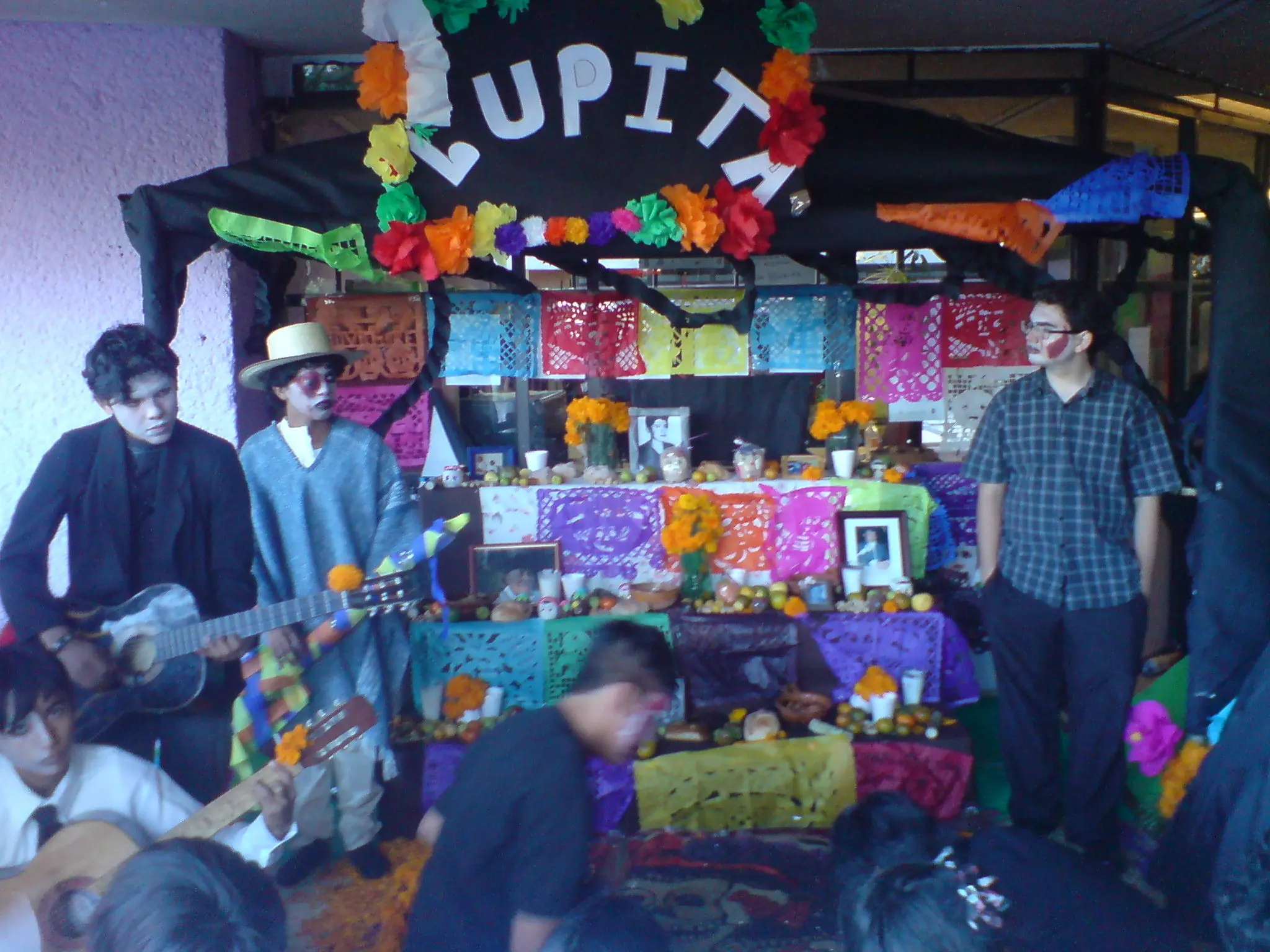 Mi Catrina para el Concurso Ofrendas Dia de Muertos (parte 2