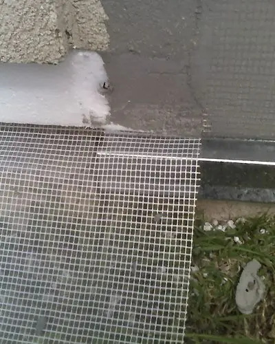Albañileria . Reparacion de grieta en pared muy profunda.