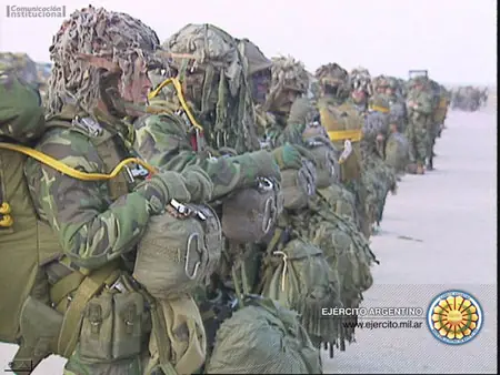 El plan para desarmar las FFAA