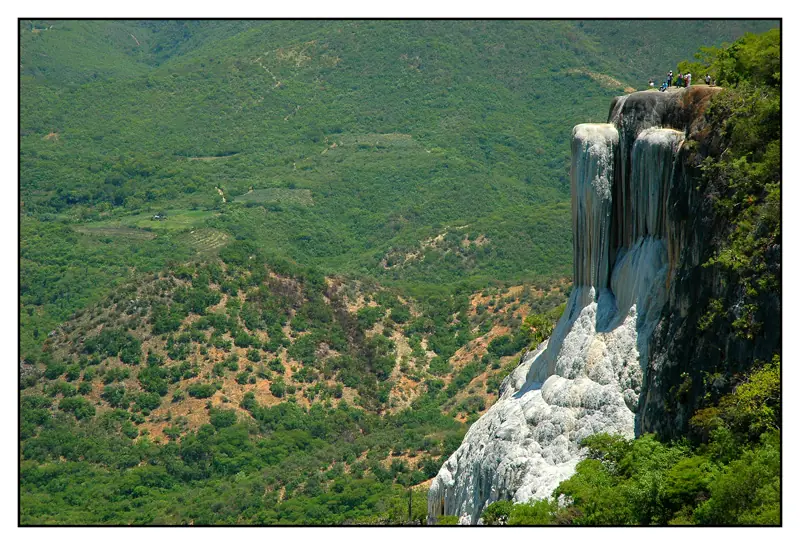 Cascada Petrificadas o Detenidas en el tiempo. Bien Curioso!