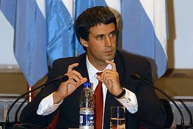 Quién es Alfonso Prat Gay?
