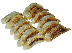 Gyoza (bocados rellenos orientales)