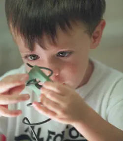 Cómo Actuar ante un Niño Autista