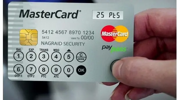 tarjeta de credito con pantalla LCD