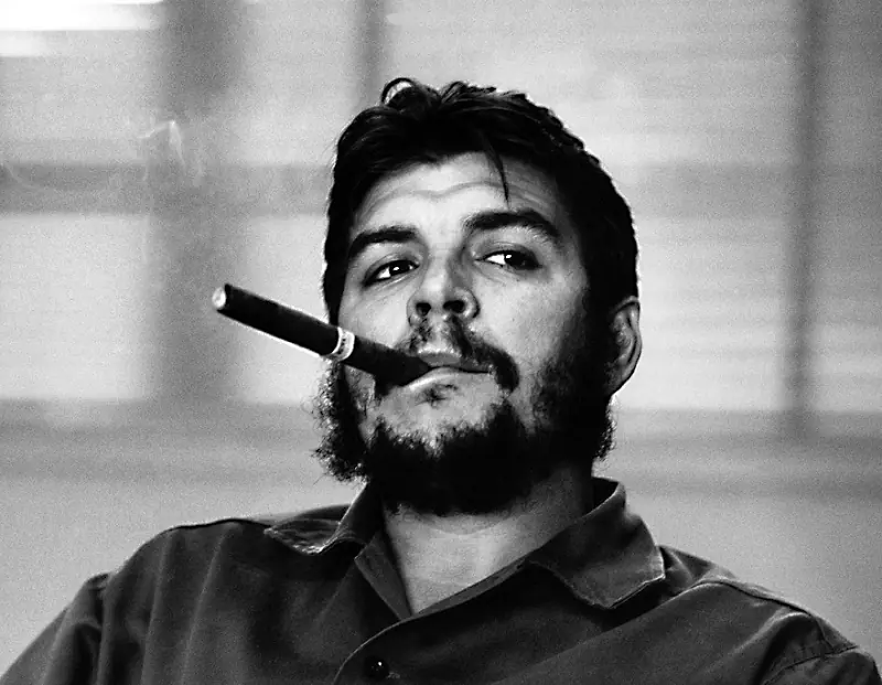 Compania de humildes relojes ROLEX despide a Castro