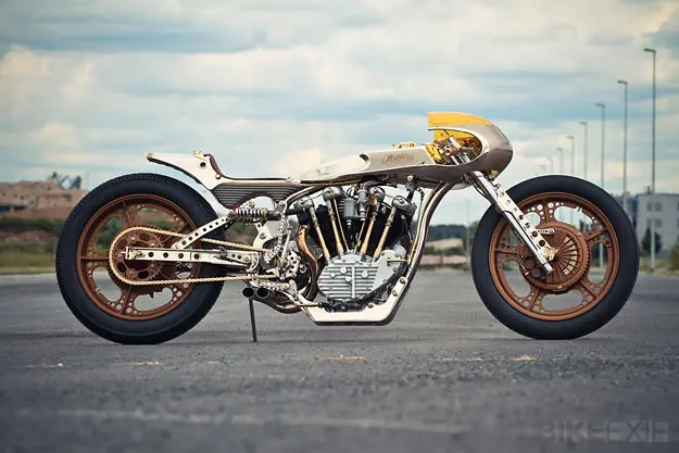 Moto Custom thunderbike painttless "Obra de arte a 2 Ru