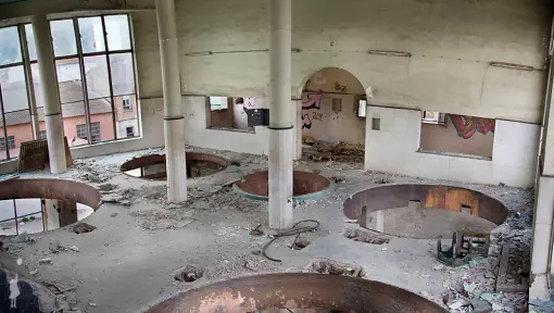 Fábrica de cerveza abandonada del terror