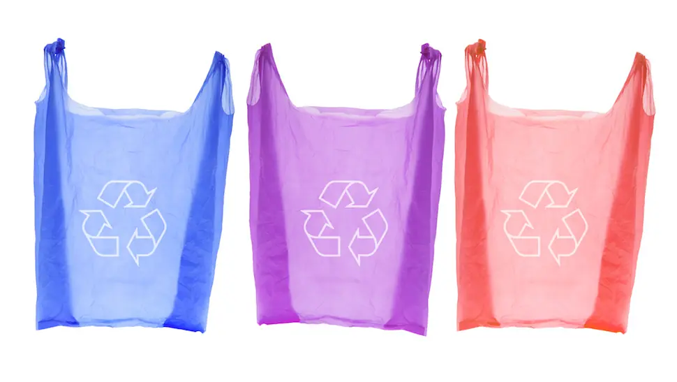 Científicos logran convertir bolsas de plástico