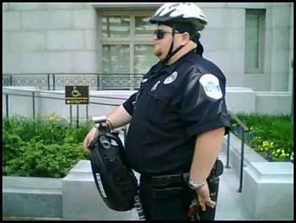 policias
