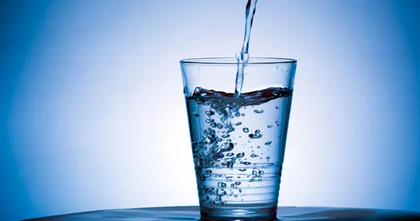 Un vaso de agua no se le niega a nadie…