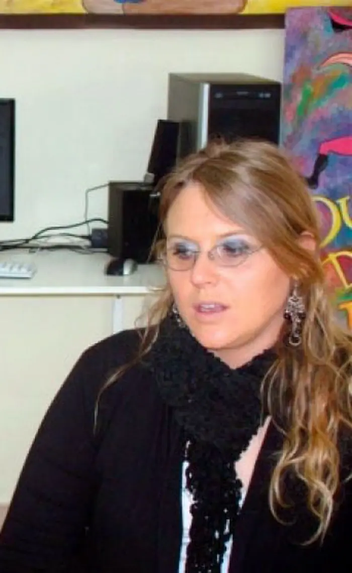 ¿Quién es la periodista acusada de secuestro y abuso?