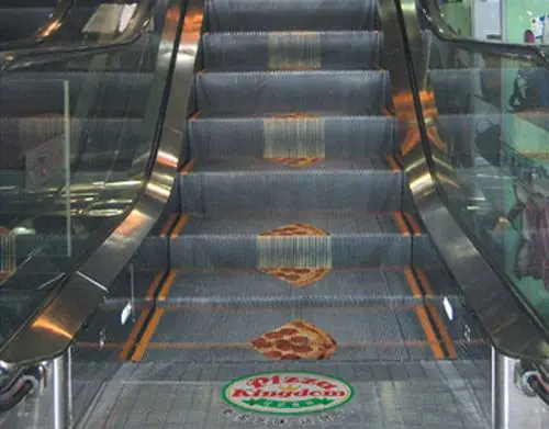 Publicidad Curiosa en Escaleras Electricas