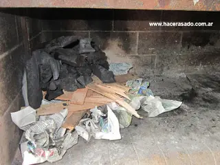 Como hacer fuego para el asado